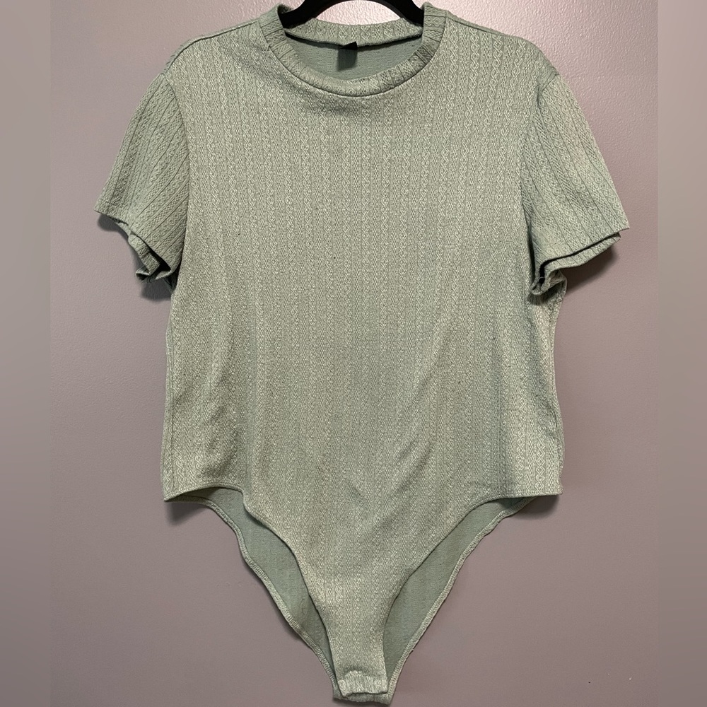 SHEIN Curve Women’s Mint Green Short Sleeve Body Suit Size 2XL